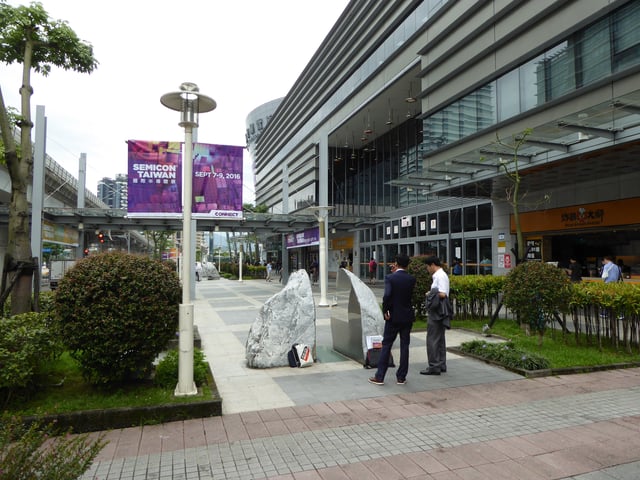 01_SEMICON_Taiwan_Exhibition_Center.jpg